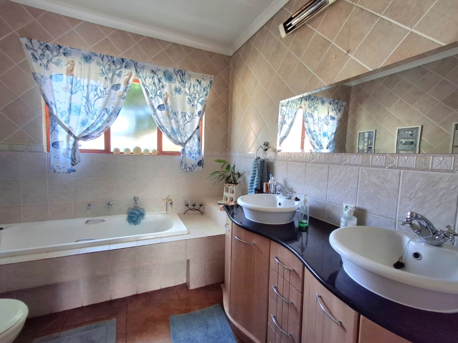 3 Bedroom Property for Sale in Sonneveld Gauteng