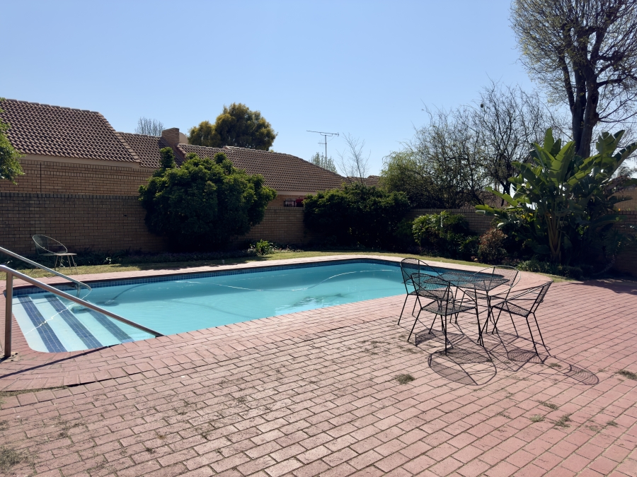 3 Bedroom Property for Sale in Equestria Gauteng