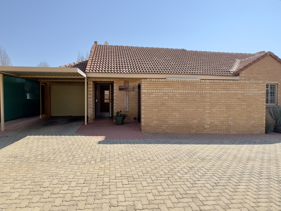3 Bedroom Property for Sale in Equestria Gauteng