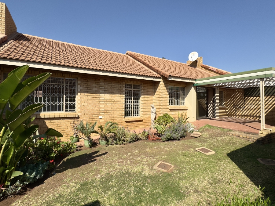 3 Bedroom Property for Sale in Equestria Gauteng