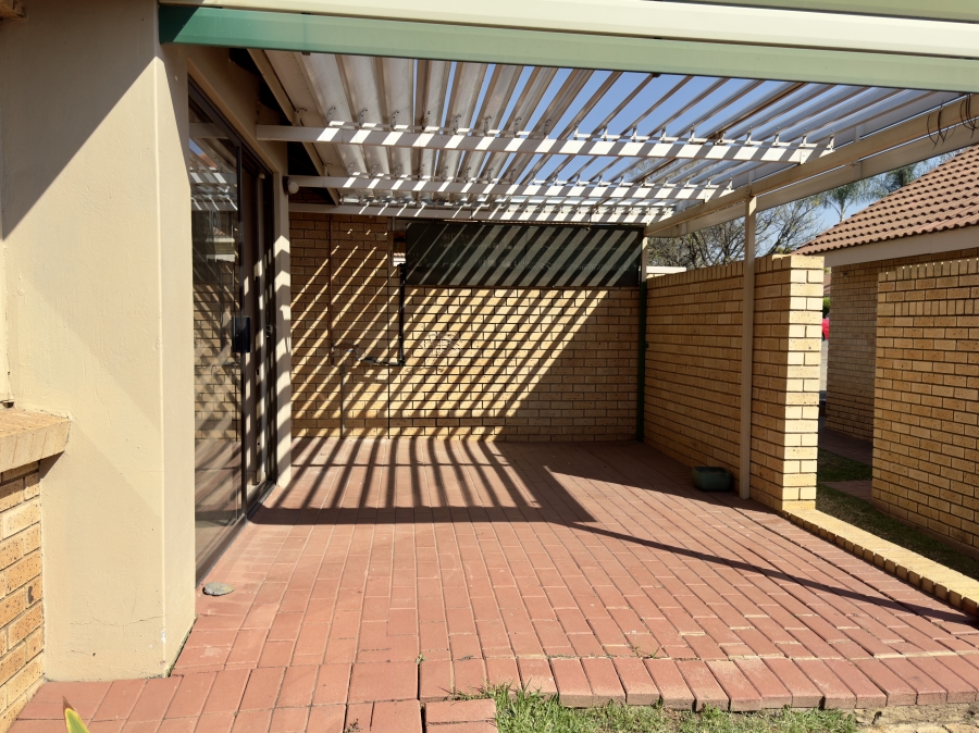 3 Bedroom Property for Sale in Equestria Gauteng