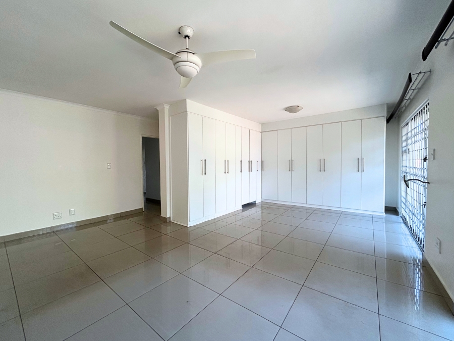 5 Bedroom Property for Sale in Wierda Park Gauteng