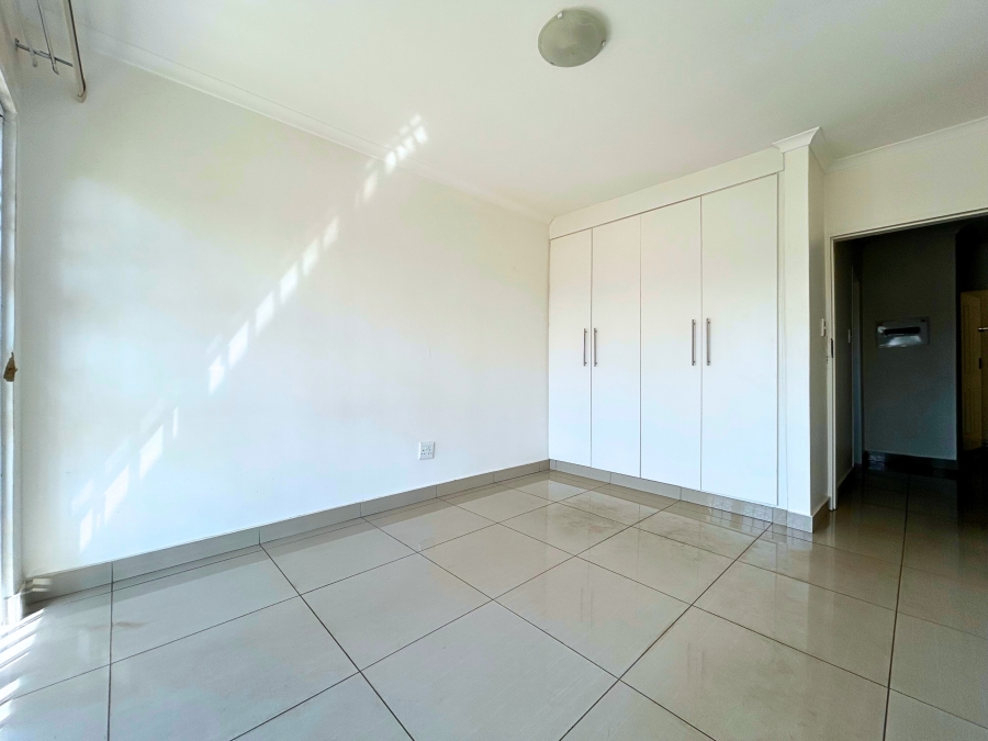 5 Bedroom Property for Sale in Wierda Park Gauteng