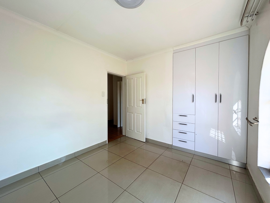 5 Bedroom Property for Sale in Wierda Park Gauteng