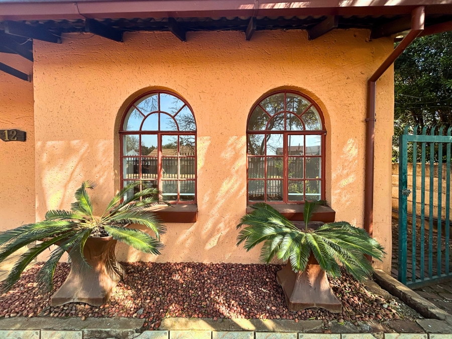 5 Bedroom Property for Sale in Wierda Park Gauteng