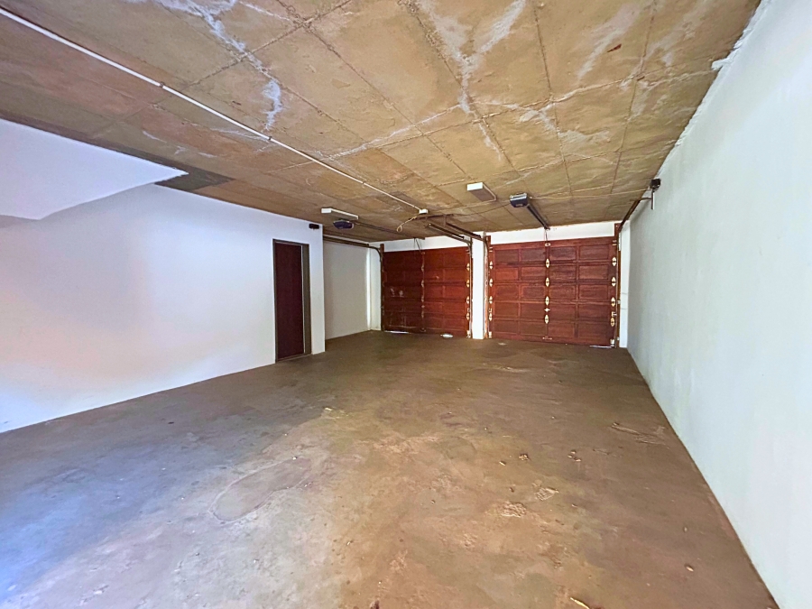 5 Bedroom Property for Sale in Wierda Park Gauteng