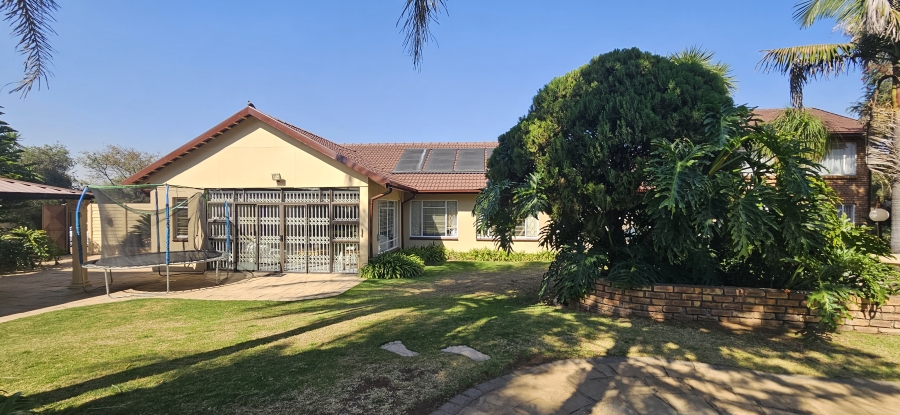 4 Bedroom Property for Sale in Brackenhurst Gauteng