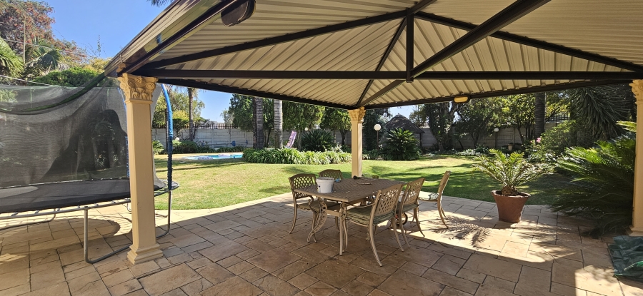 4 Bedroom Property for Sale in Brackenhurst Gauteng