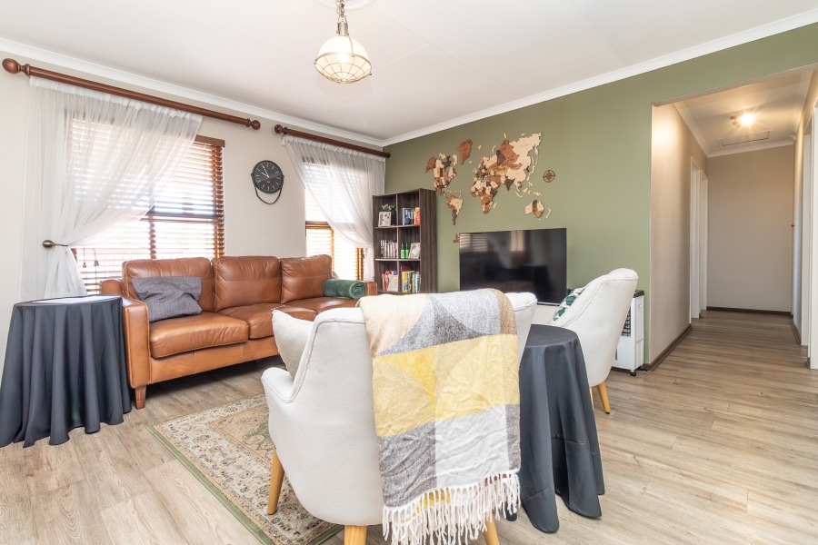 3 Bedroom Property for Sale in Robindale Gauteng