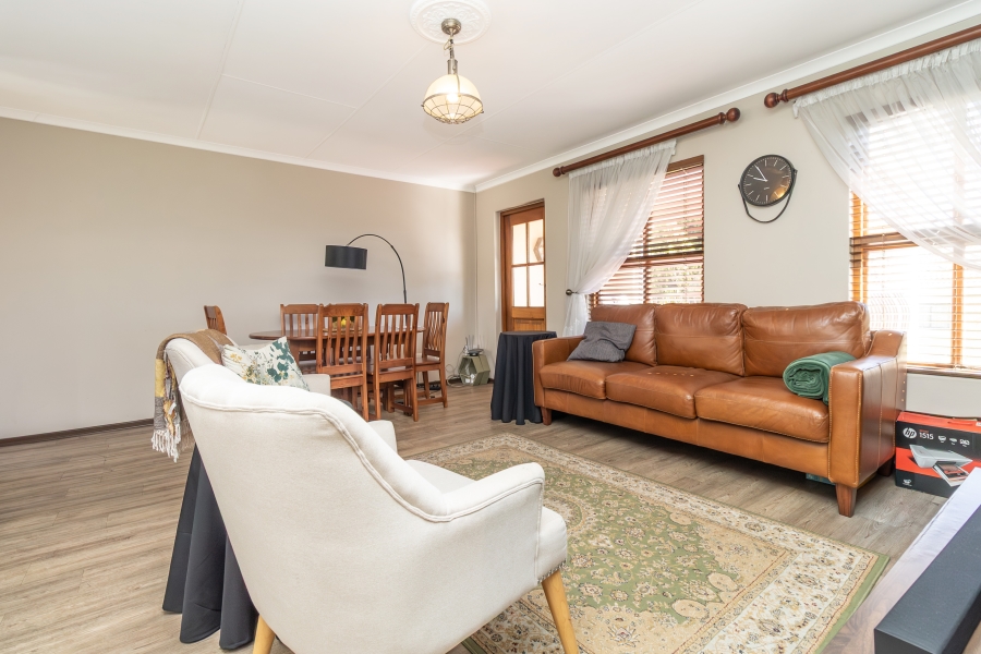 3 Bedroom Property for Sale in Robindale Gauteng