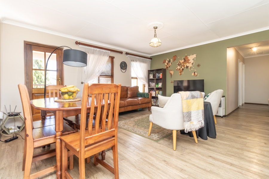 3 Bedroom Property for Sale in Robindale Gauteng