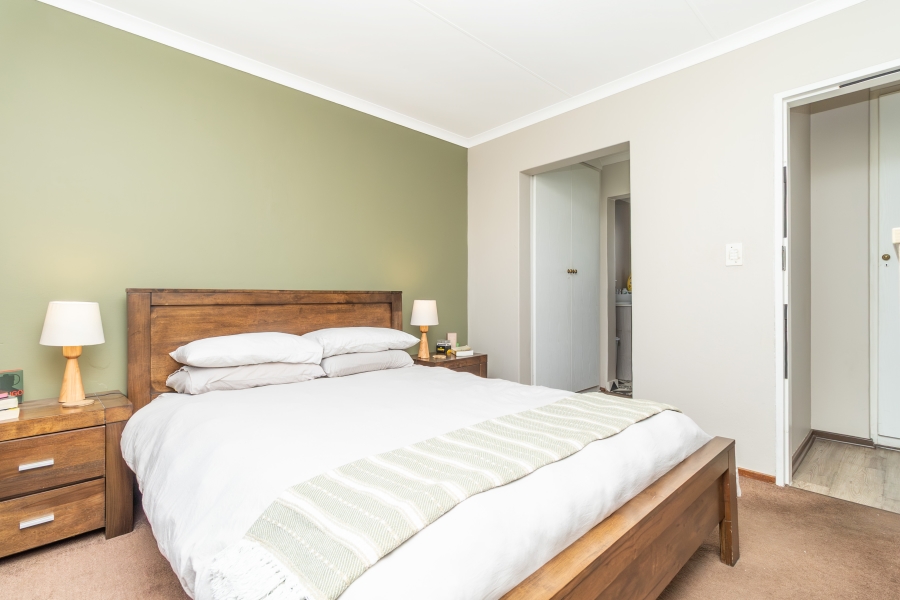 3 Bedroom Property for Sale in Robindale Gauteng