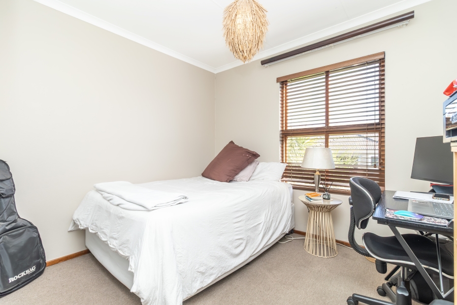 3 Bedroom Property for Sale in Robindale Gauteng