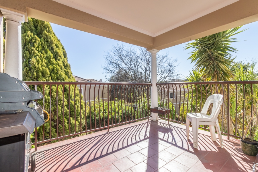 3 Bedroom Property for Sale in Robindale Gauteng