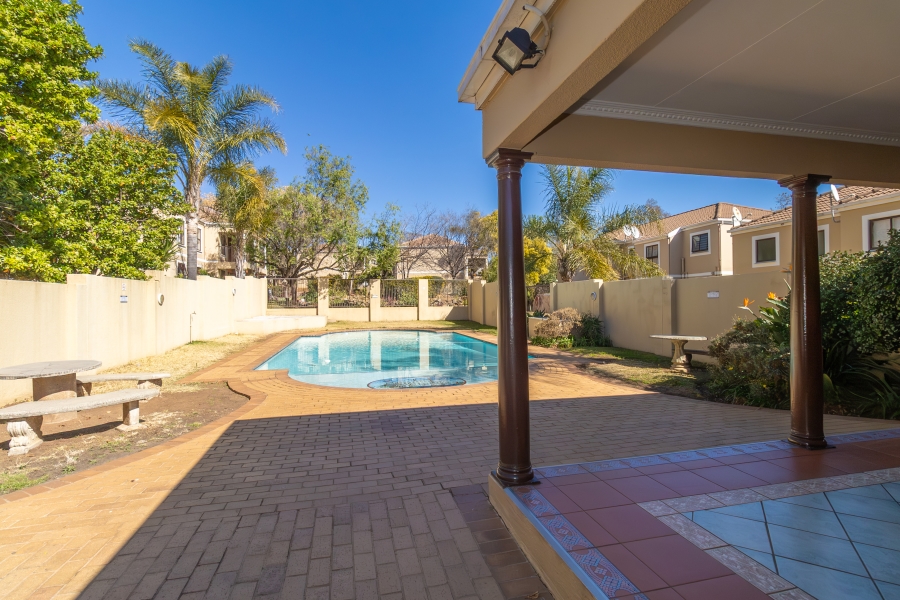 3 Bedroom Property for Sale in Robindale Gauteng
