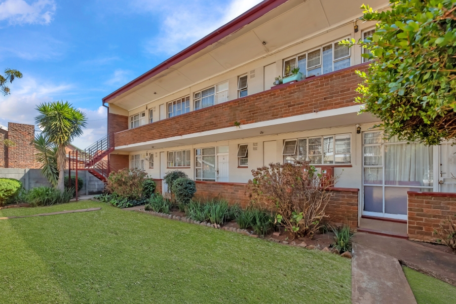 1 Bedroom Property for Sale in Windsor East Gauteng