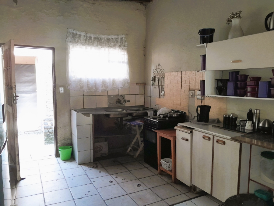 6 Bedroom Property for Sale in Chloorkop Gauteng