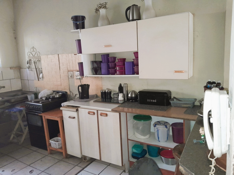6 Bedroom Property for Sale in Chloorkop Gauteng