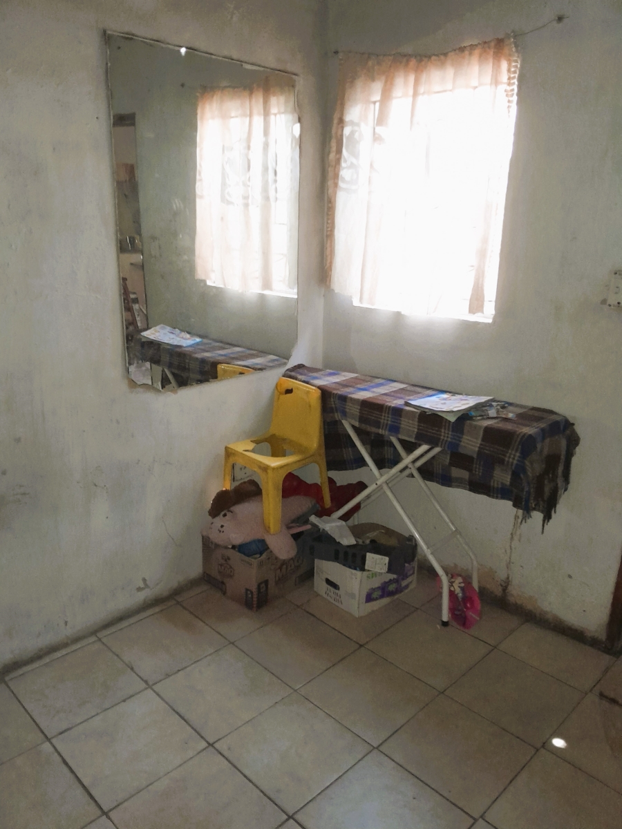 6 Bedroom Property for Sale in Chloorkop Gauteng