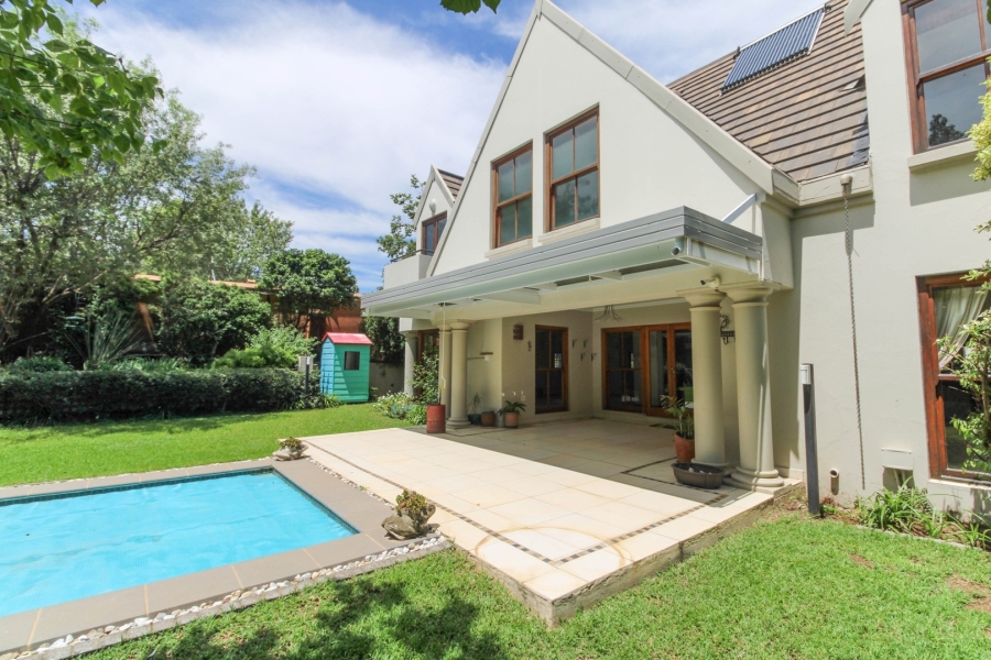 To Let 4 Bedroom Property for Rent in Bryanston Gauteng