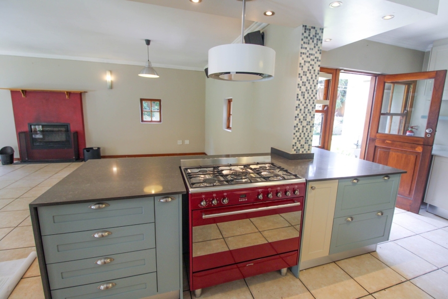 To Let 4 Bedroom Property for Rent in Bryanston Gauteng
