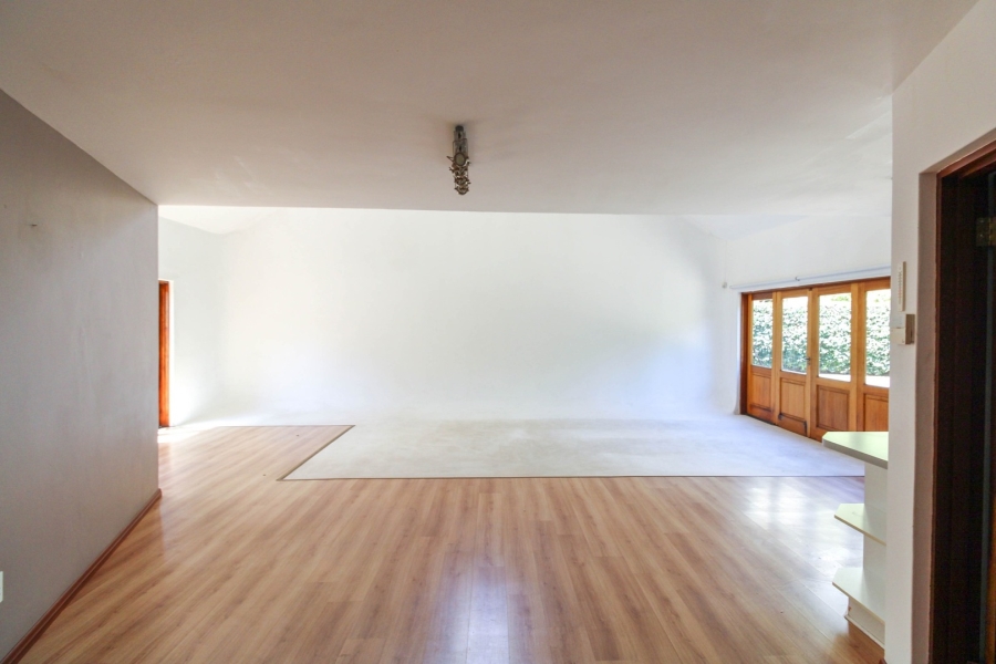 To Let 4 Bedroom Property for Rent in Bryanston Gauteng