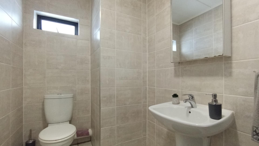 1 Bedroom Property for Sale in Linbro Park Gauteng
