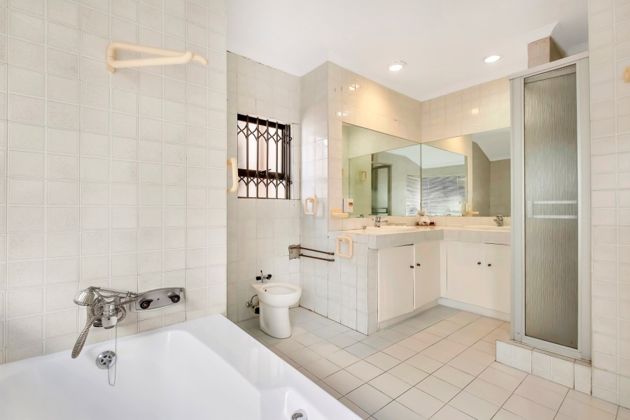 To Let 3 Bedroom Property for Rent in Morningside Gauteng