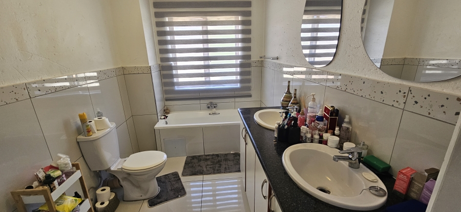 3 Bedroom Property for Sale in Meyersdal Gauteng