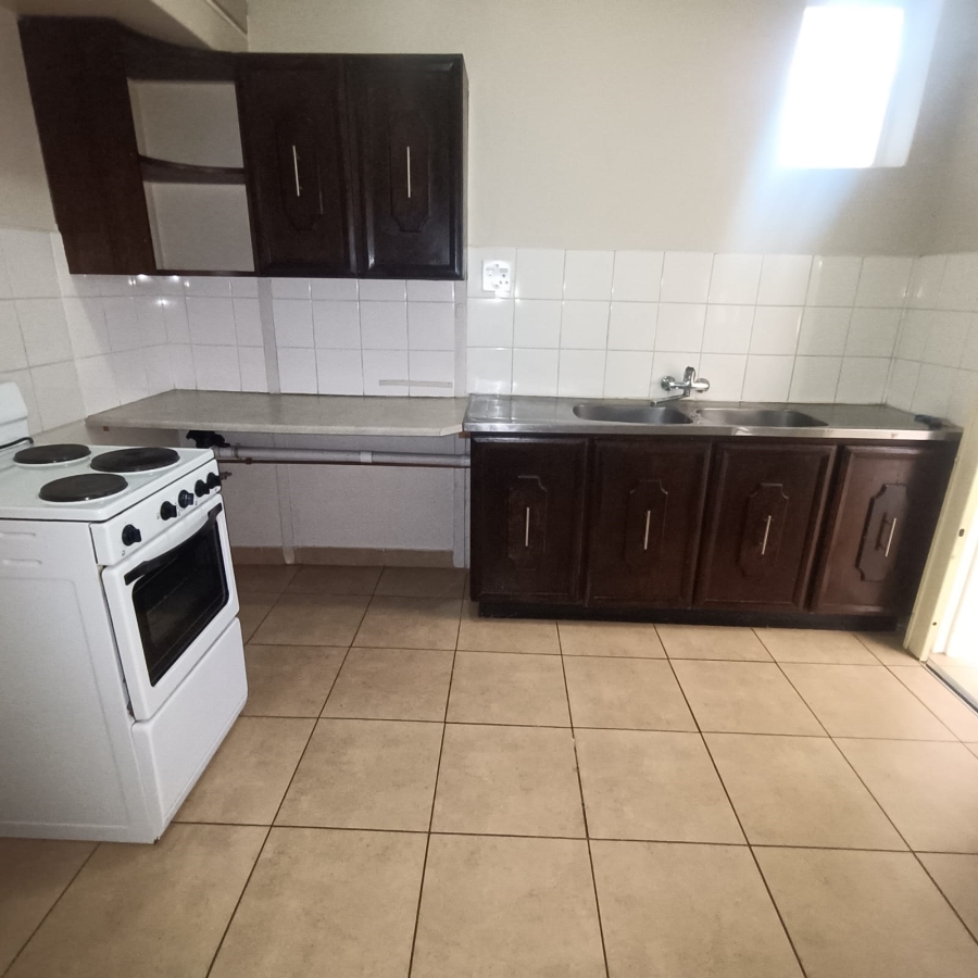 To Let 1 Bedroom Property for Rent in Emmarentia Gauteng