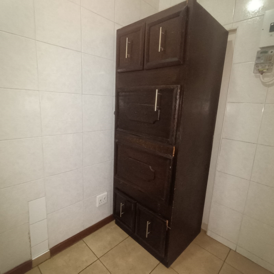 To Let 1 Bedroom Property for Rent in Emmarentia Gauteng