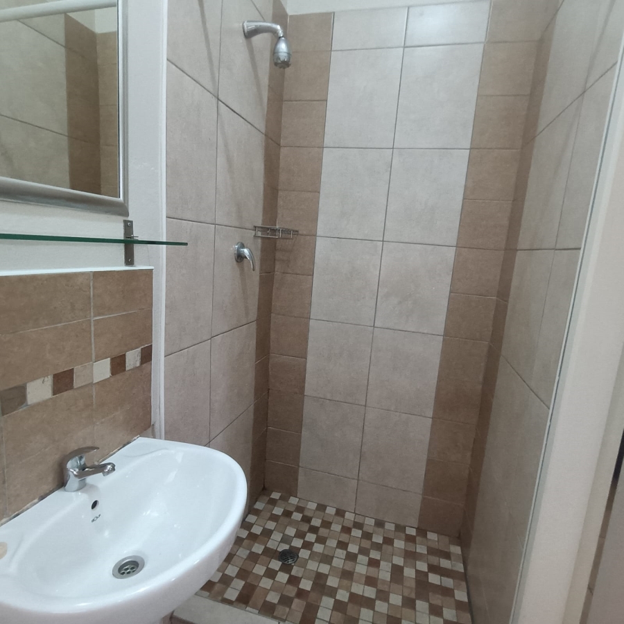 To Let 1 Bedroom Property for Rent in Emmarentia Gauteng
