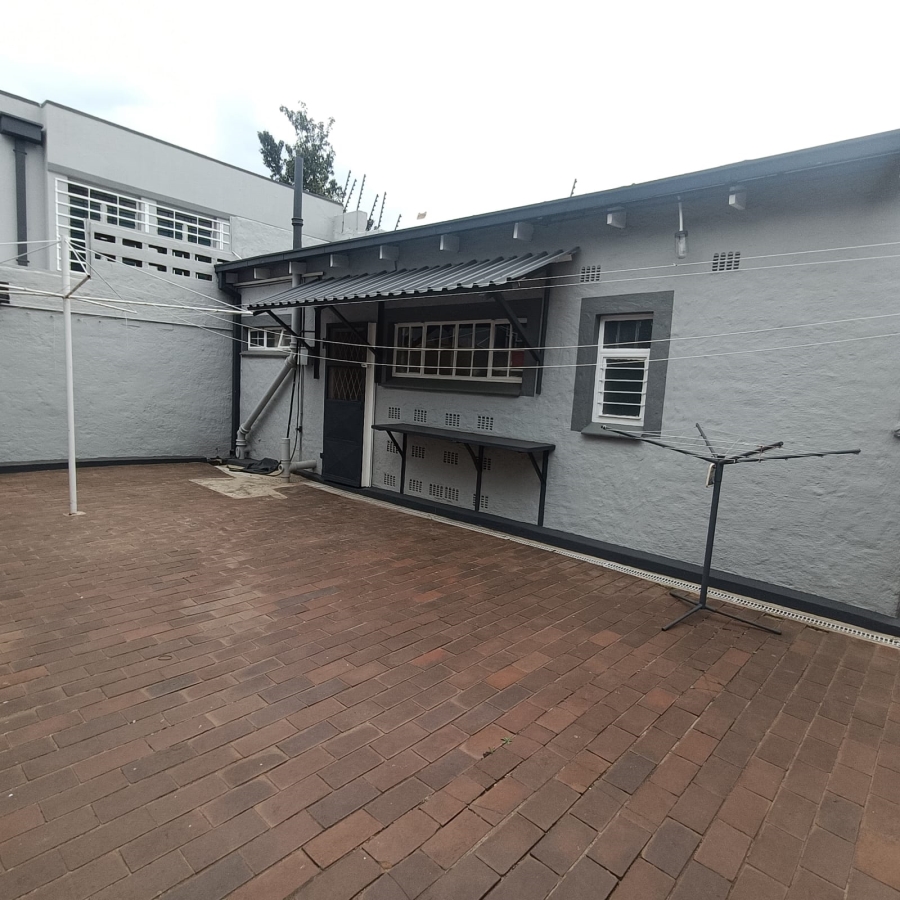 To Let 1 Bedroom Property for Rent in Emmarentia Gauteng
