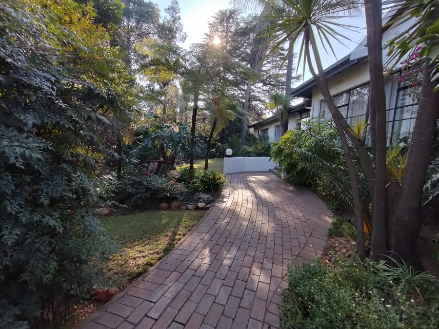 4 Bedroom Property for Sale in Florida Glen Gauteng