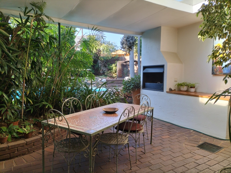 4 Bedroom Property for Sale in Florida Glen Gauteng