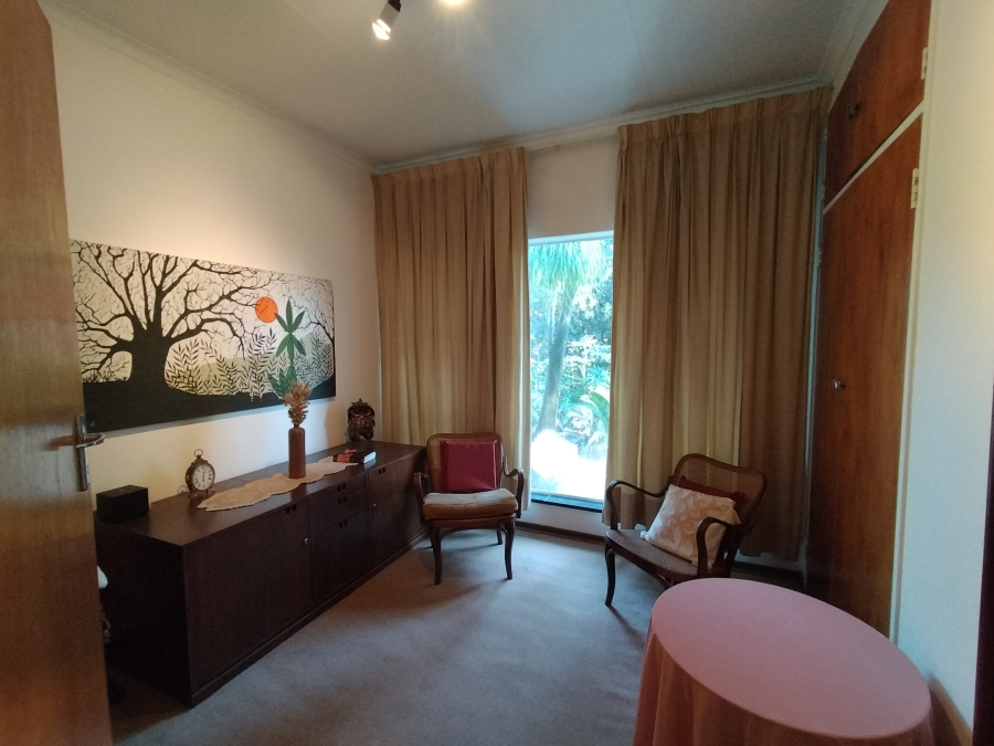4 Bedroom Property for Sale in Florida Glen Gauteng