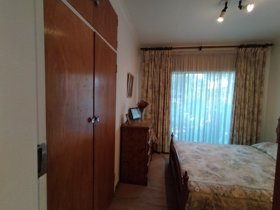 4 Bedroom Property for Sale in Florida Glen Gauteng