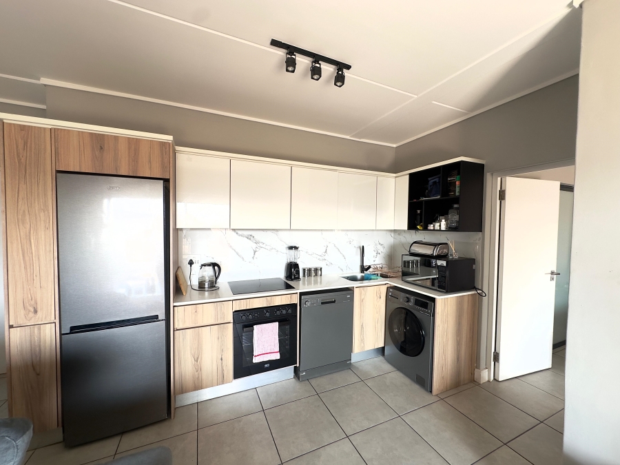 1 Bedroom Property for Sale in Waterfall Gauteng