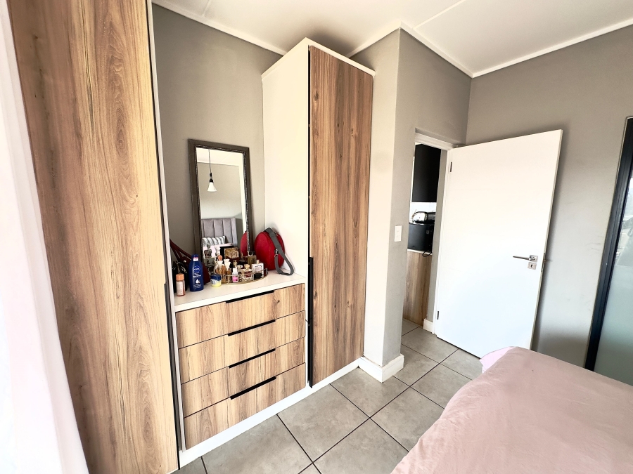1 Bedroom Property for Sale in Waterfall Gauteng