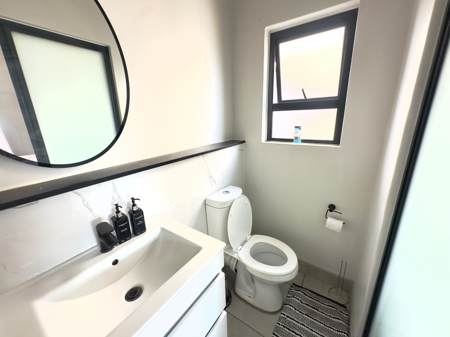 1 Bedroom Property for Sale in Waterfall Gauteng
