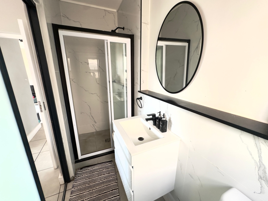 1 Bedroom Property for Sale in Waterfall Gauteng