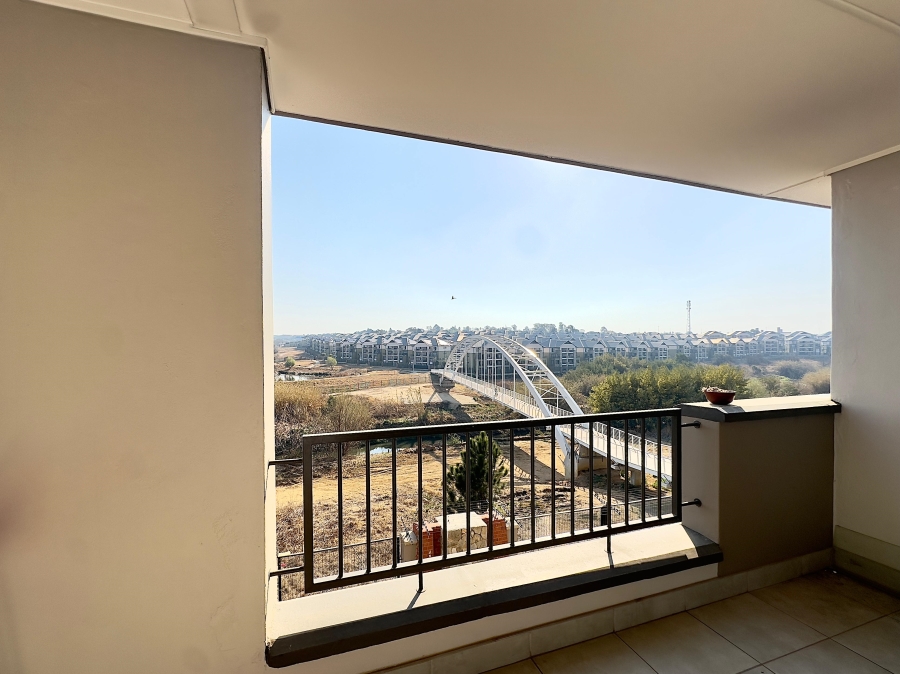 1 Bedroom Property for Sale in Waterfall Gauteng