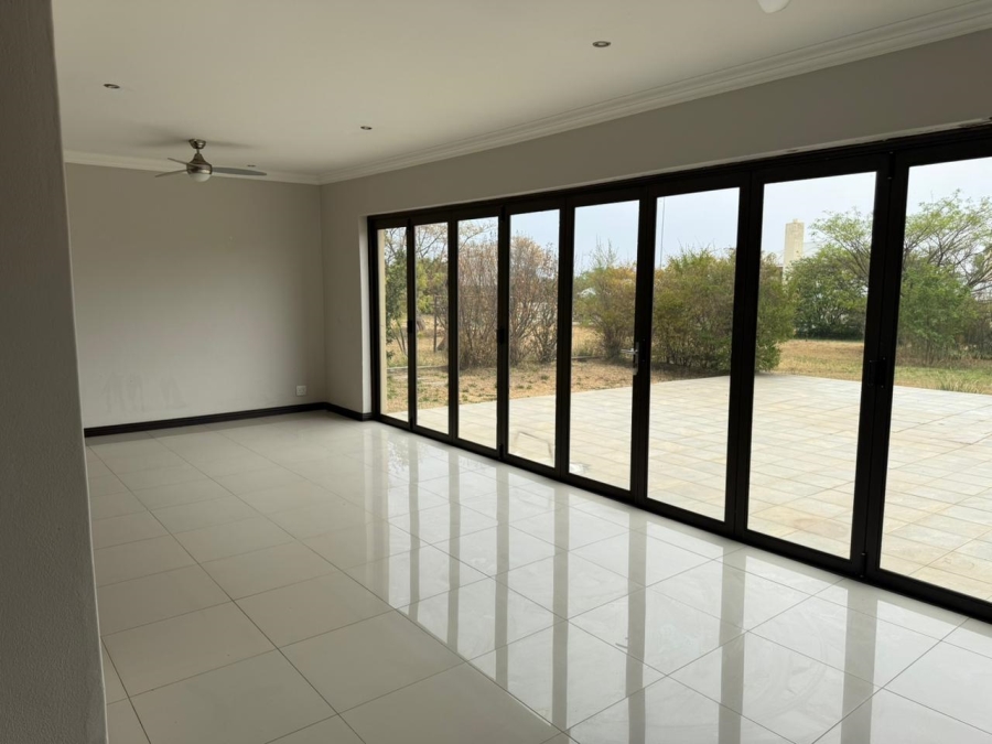 4 Bedroom Property for Sale in Knopjeslaagte AH Gauteng
