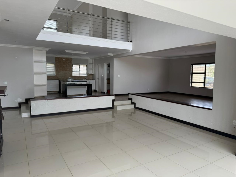 4 Bedroom Property for Sale in Knopjeslaagte AH Gauteng