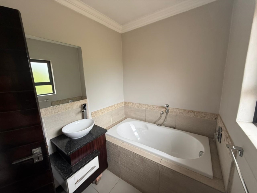 4 Bedroom Property for Sale in Knopjeslaagte AH Gauteng