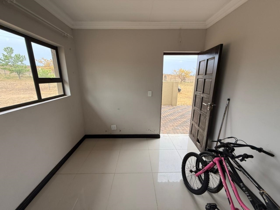4 Bedroom Property for Sale in Knopjeslaagte AH Gauteng