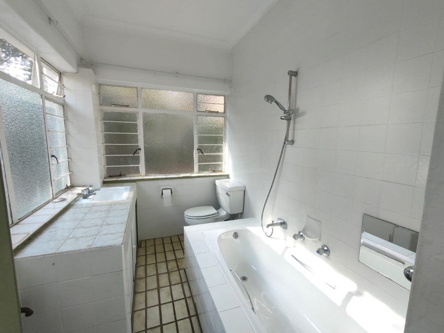 To Let 1 Bedroom Property for Rent in Linden Gauteng