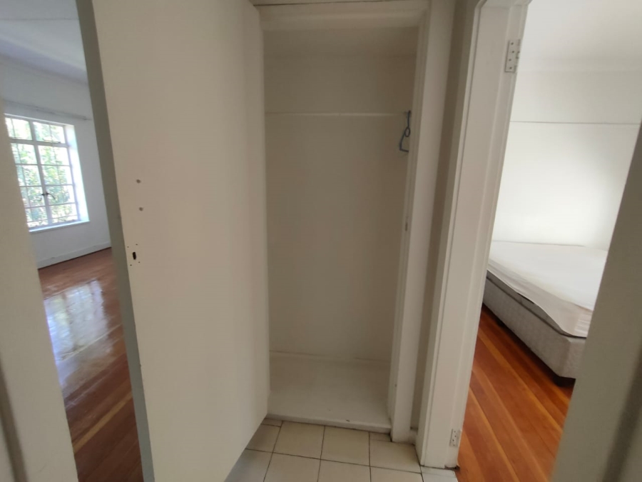 To Let 1 Bedroom Property for Rent in Linden Gauteng