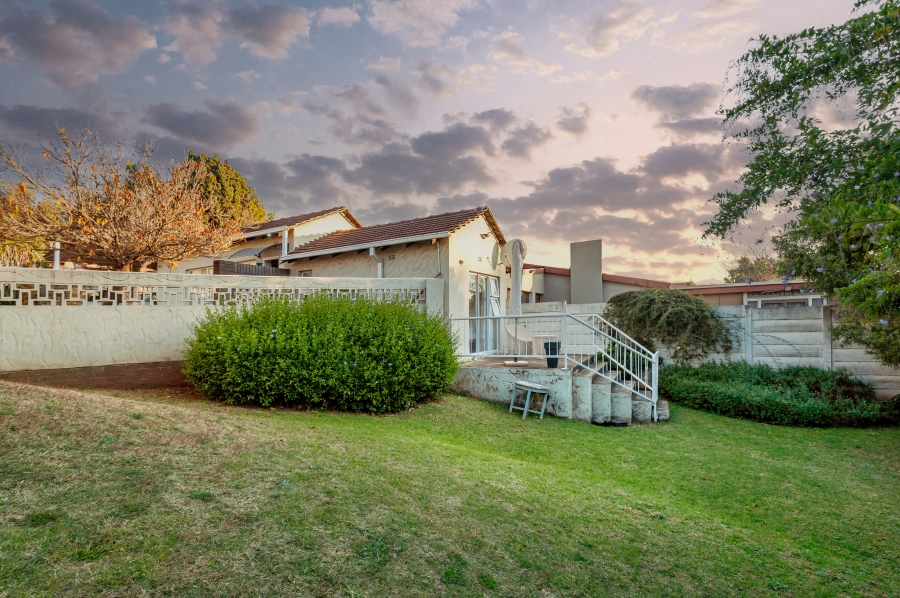 3 Bedroom Property for Sale in Sunnyrock Gauteng