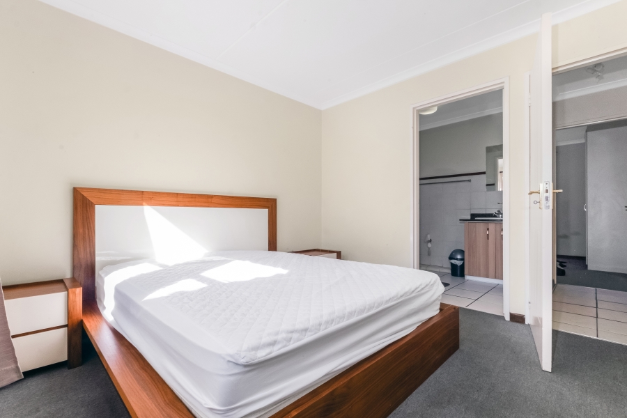 To Let 2 Bedroom Property for Rent in Sunninghill Gauteng